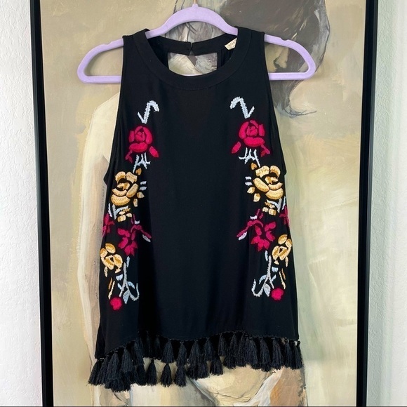 𝅺miss Love Embroidered Floral Tassel Top - Picture 1 of 3